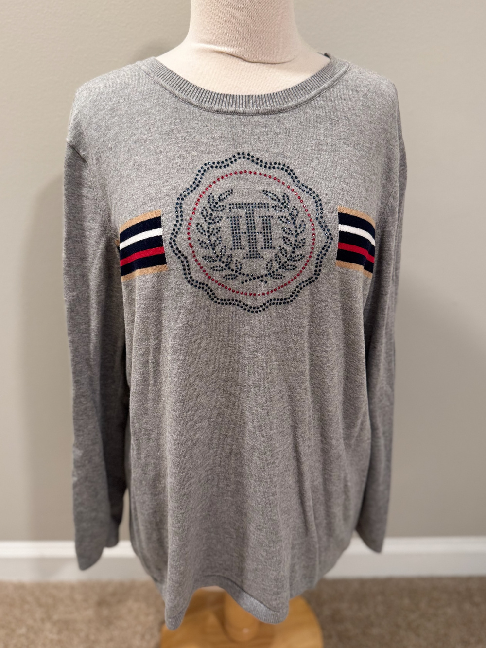 Tommy Hilfiger Womens XL Sweater Gray 100% Cotton Rhinestone Crest Pullover